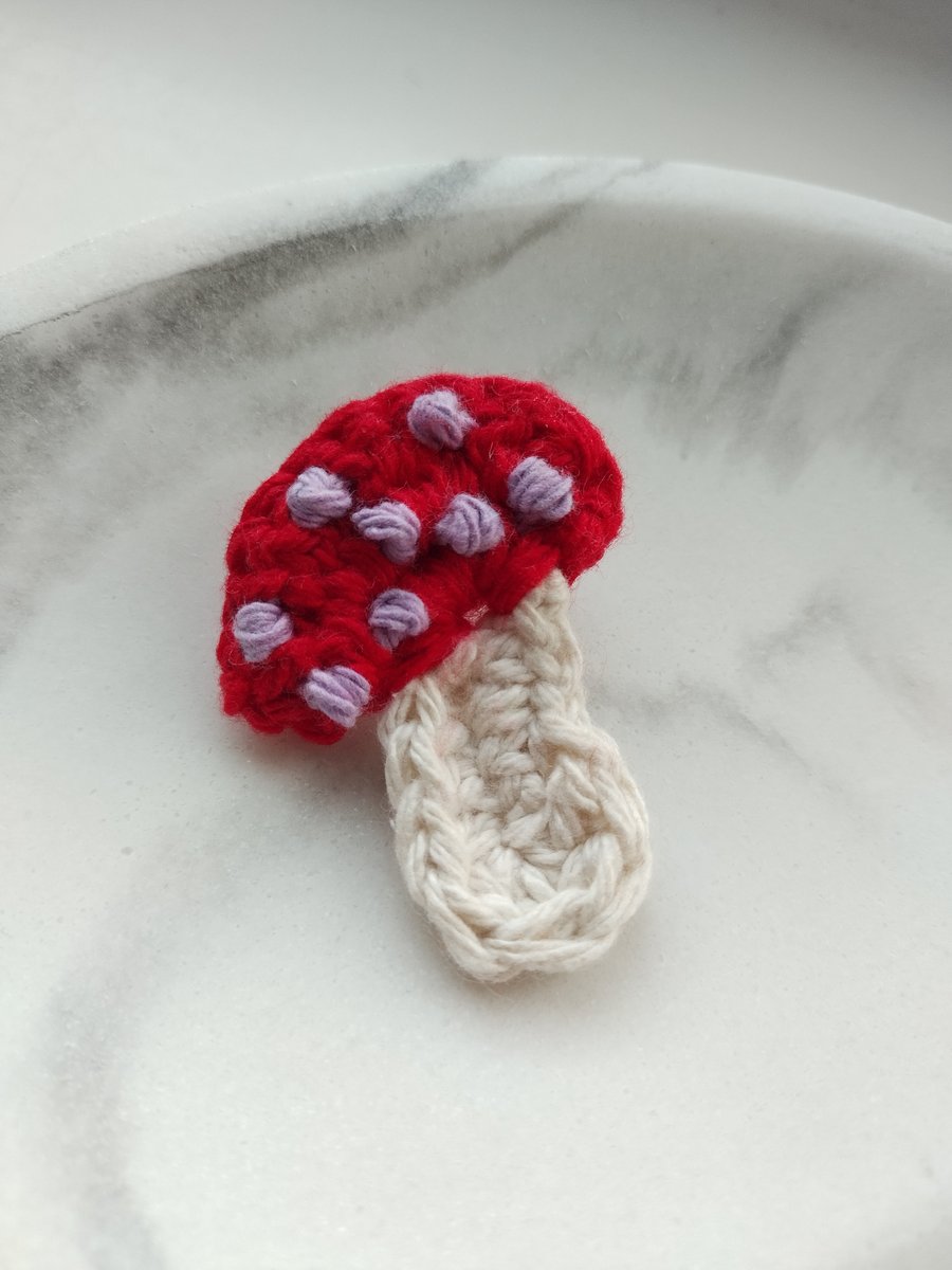 Mini Mushroom Brooch - Red