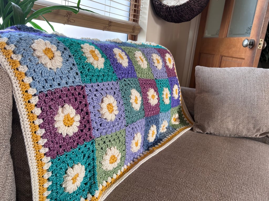 Crochet Hazy Daisy Summer Squares Blanket