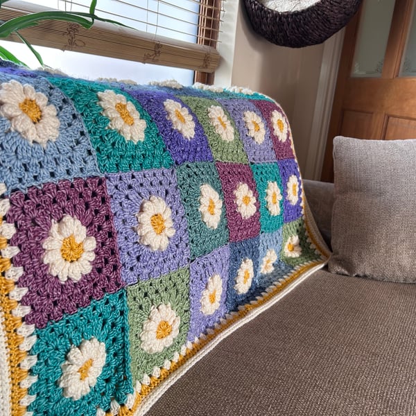 Crochet Hazy Daisy Summer Squares Blanket