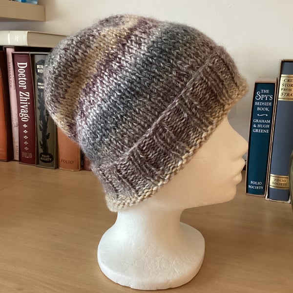 WOMENS HAND KNITTED HAT IN MULTICOLOURED YARN APPROX 10.5" or 27cm LONG