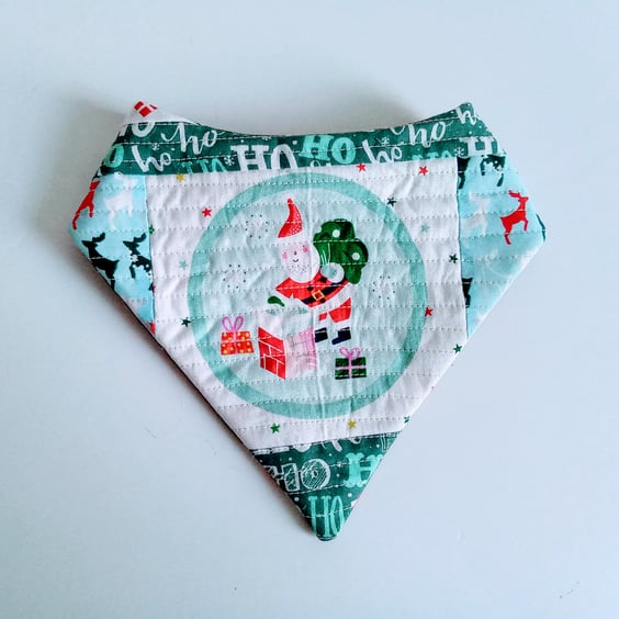 Christmas Bandana bib, patchwork bib, quilted bib, reversible bib, baby gift