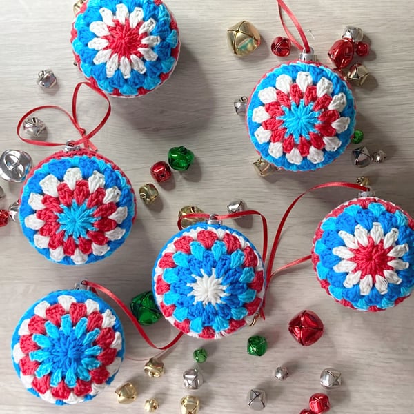 Crochet Christmas Baubles Set of 6 - Turquoise Red  & White - Tree Decorations
