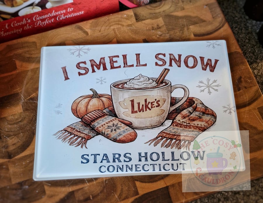 Gilmore Girls i smell snow chopping board 