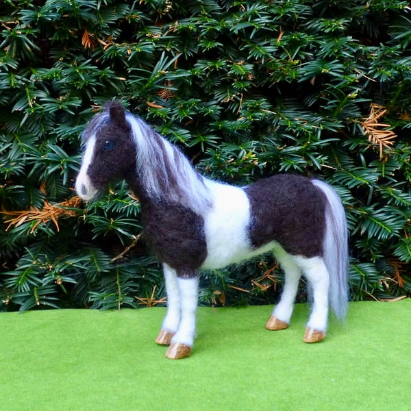 Needle Felted Piebald Horse