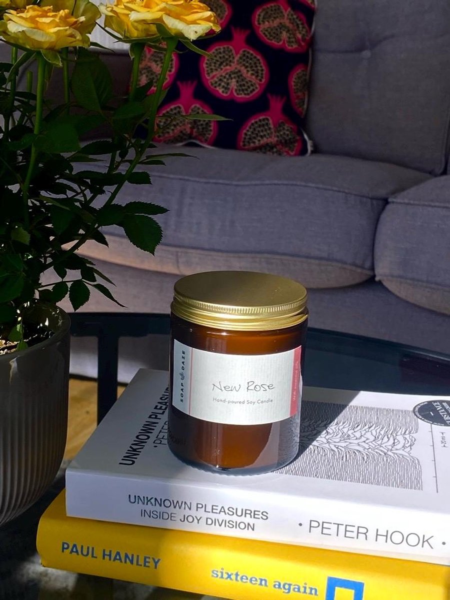 New Rose Soy Wax Aromatherapy Candle, with essential oils
