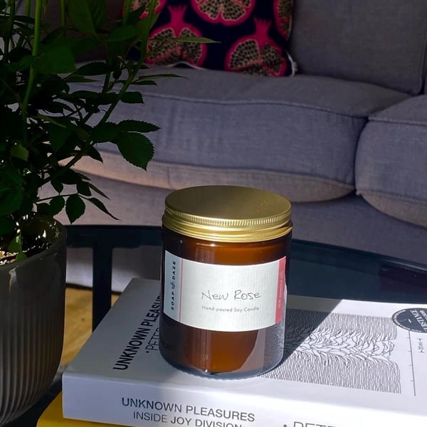 New Rose Soy Wax Aromatherapy Candle, with essential oils