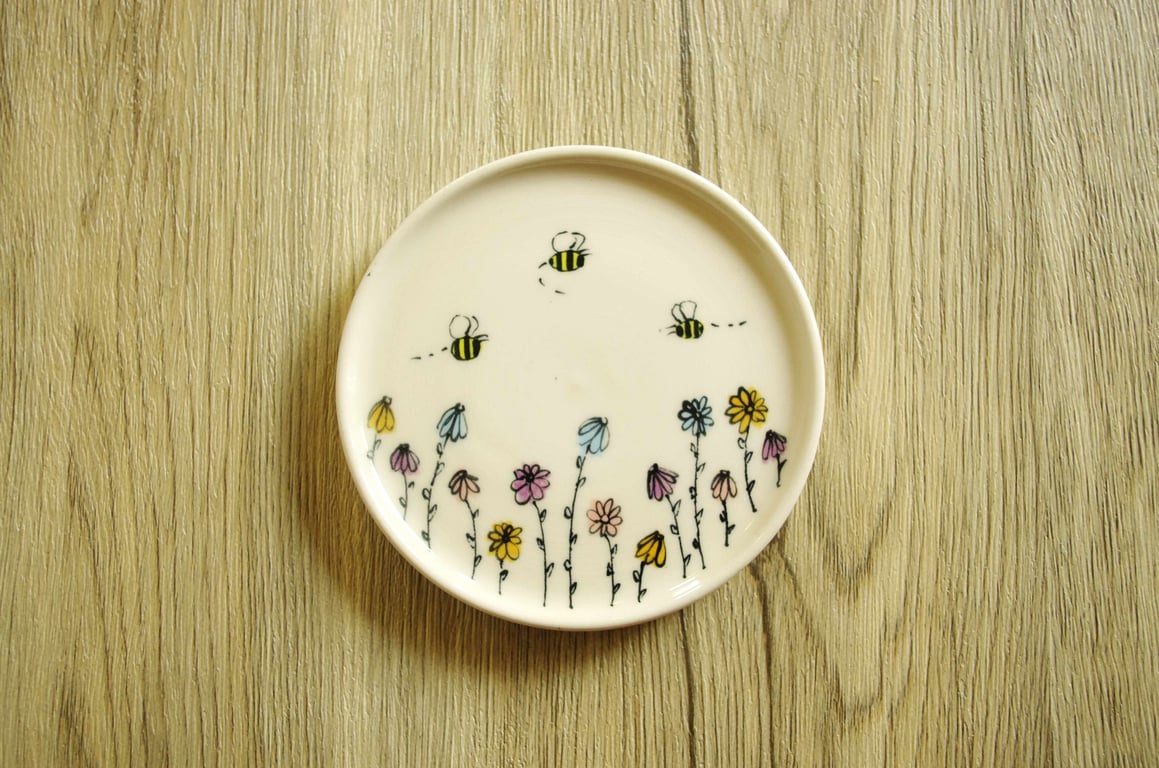 Coaster - Bee and Flowers