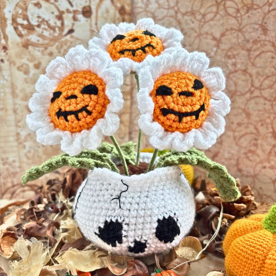 Halloween Skull Pot With Pumpkin Daisy Flowers, Crochet Amigurumi Decoration