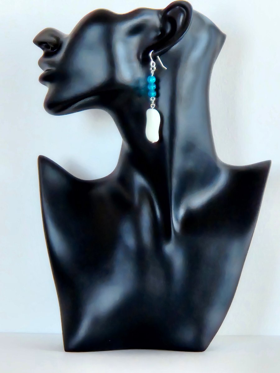 Handcrafted, stylish white and blue wavy glass dangle earrings