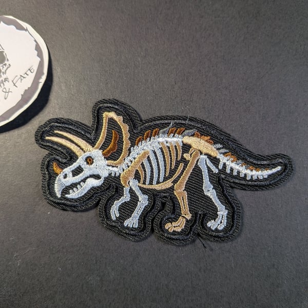 Triceratops skeleton - Embroidered Iron on Patch