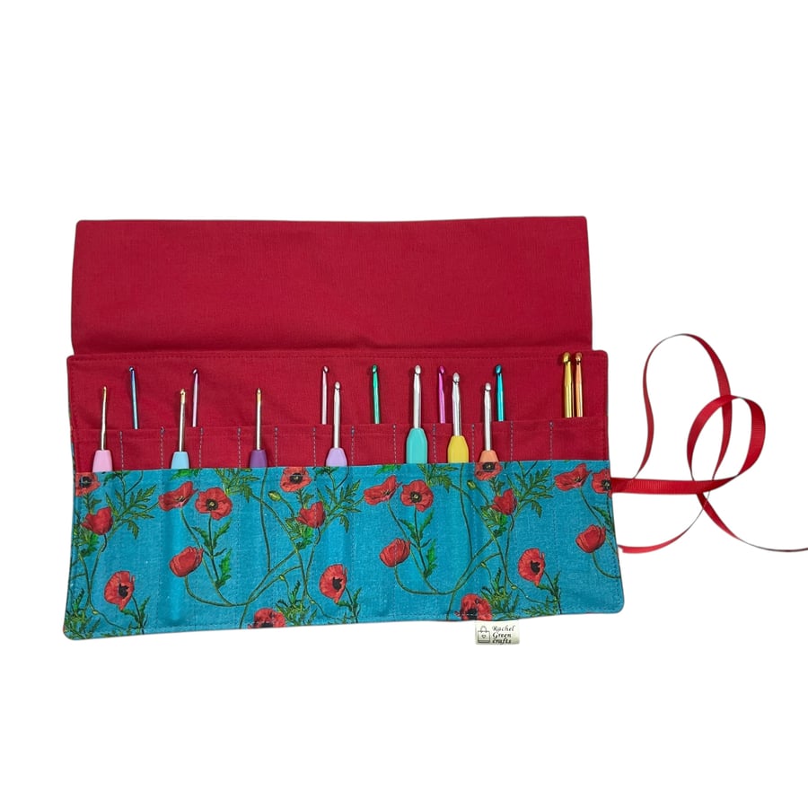 Crochet hook case with red floral poppies , Ergonomic hook organiser, roll up 