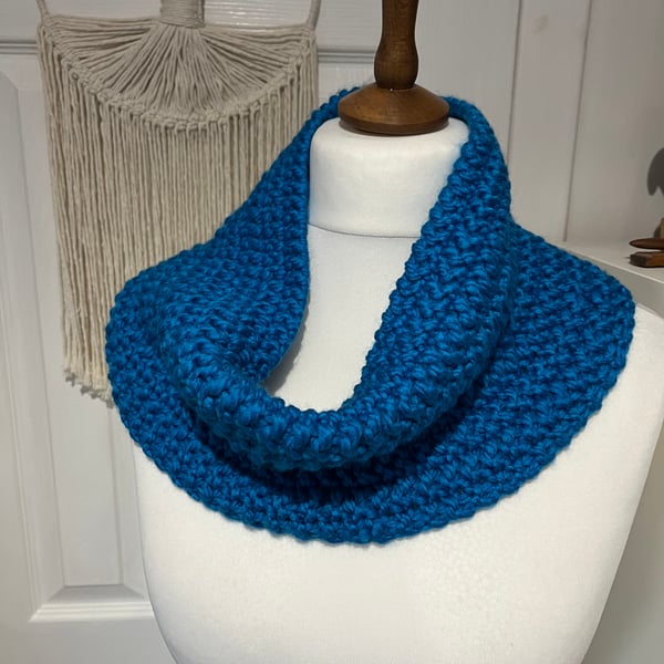 Vibrant Aqua Blue chunky knit large cowl neckwarmer 76 cms x 18cms