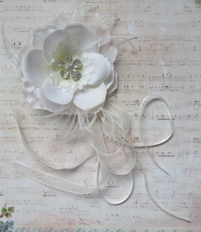 Regency Penny Blossom – Ivory Rose & Feather Hair or Bonnet Clip