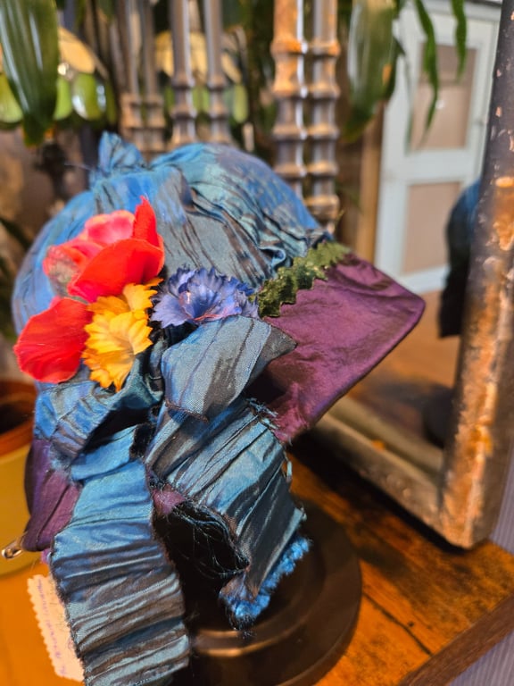 Very stylish, unique, one of a kind hat