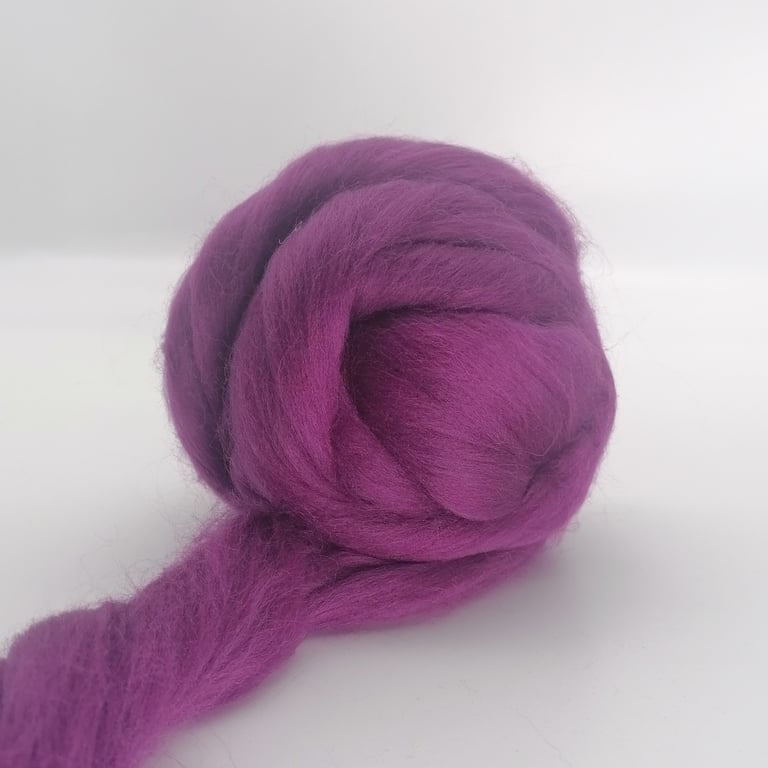 Plum Corriedale top fibre