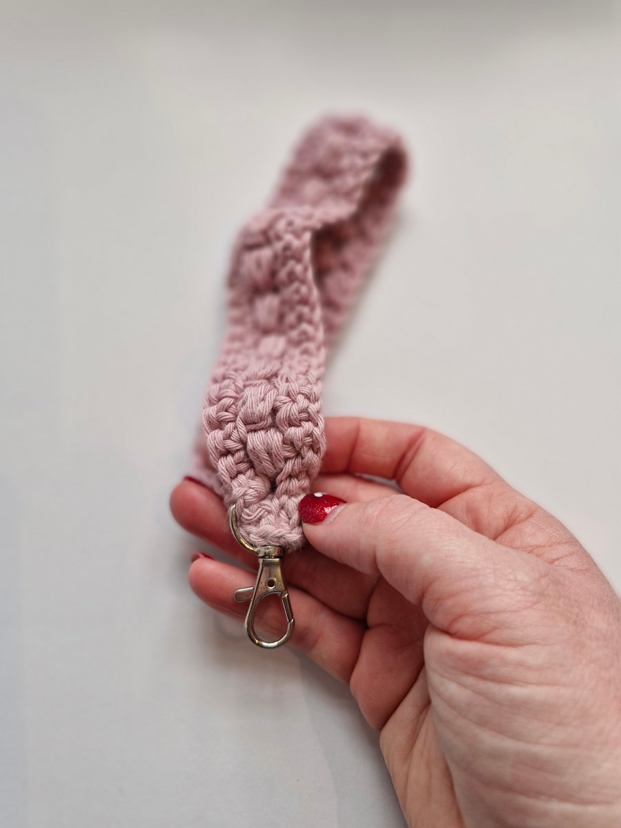 Crochet wristlet keychain. 