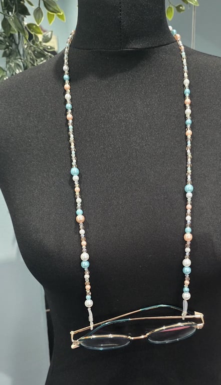 Handmade beaded spectacle chain