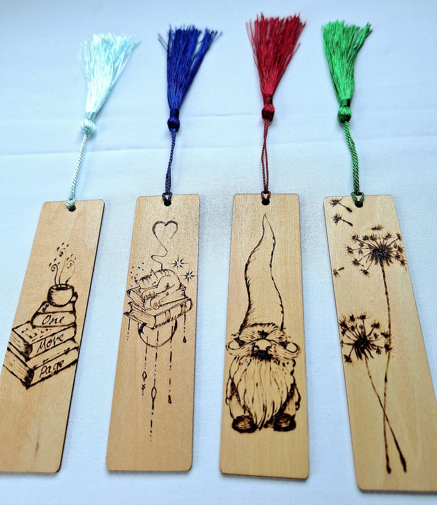 Wooden bookmark - pyrographed designs