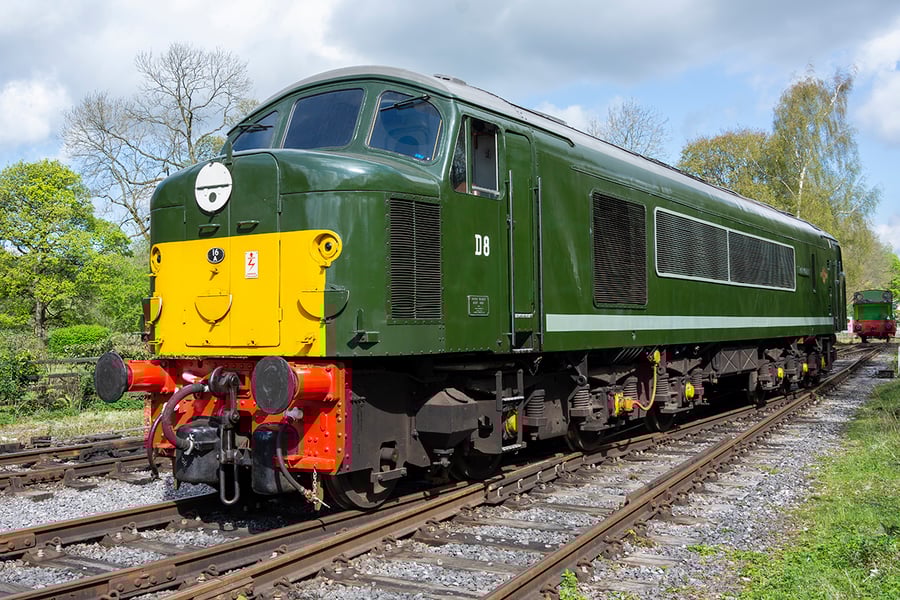 D8 Penyghent trackside