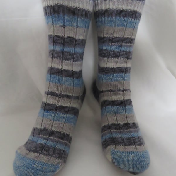 Hand-cranked Knitted Ribbed Wool Socks Size 6 to 7