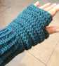 Ladies fingerless gloves - Image 1
