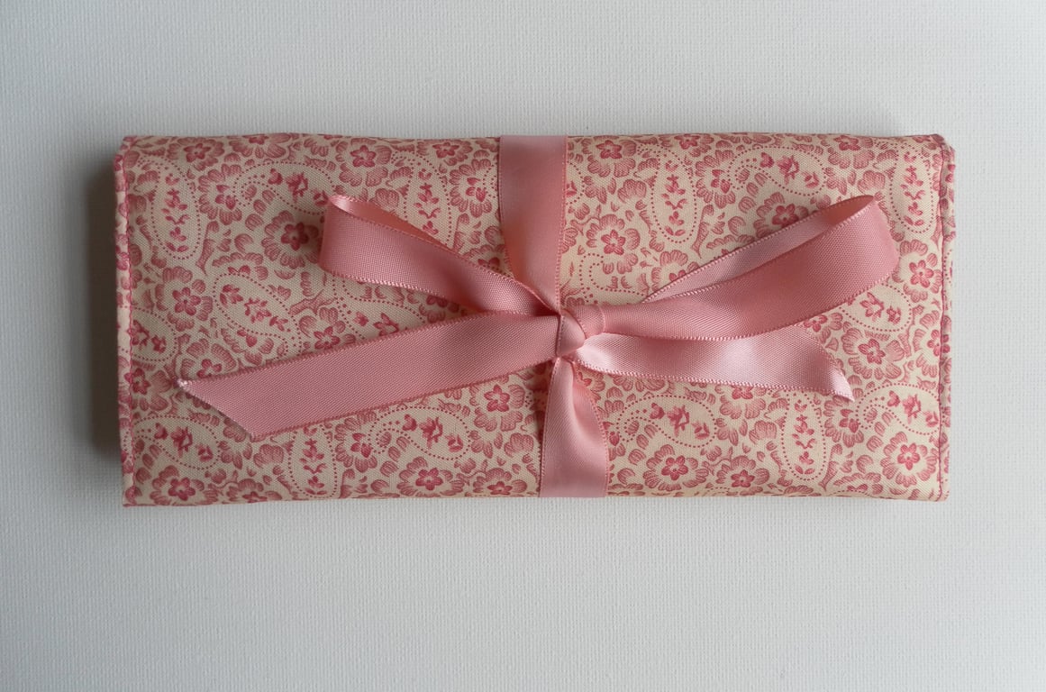  Jewellery  Roll, Travel, Holiday Jewellery Storage