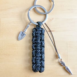 Gardener Keyring. Paracord Keyring. Gardening Keyring. Carrot Keyring. Key Fob.