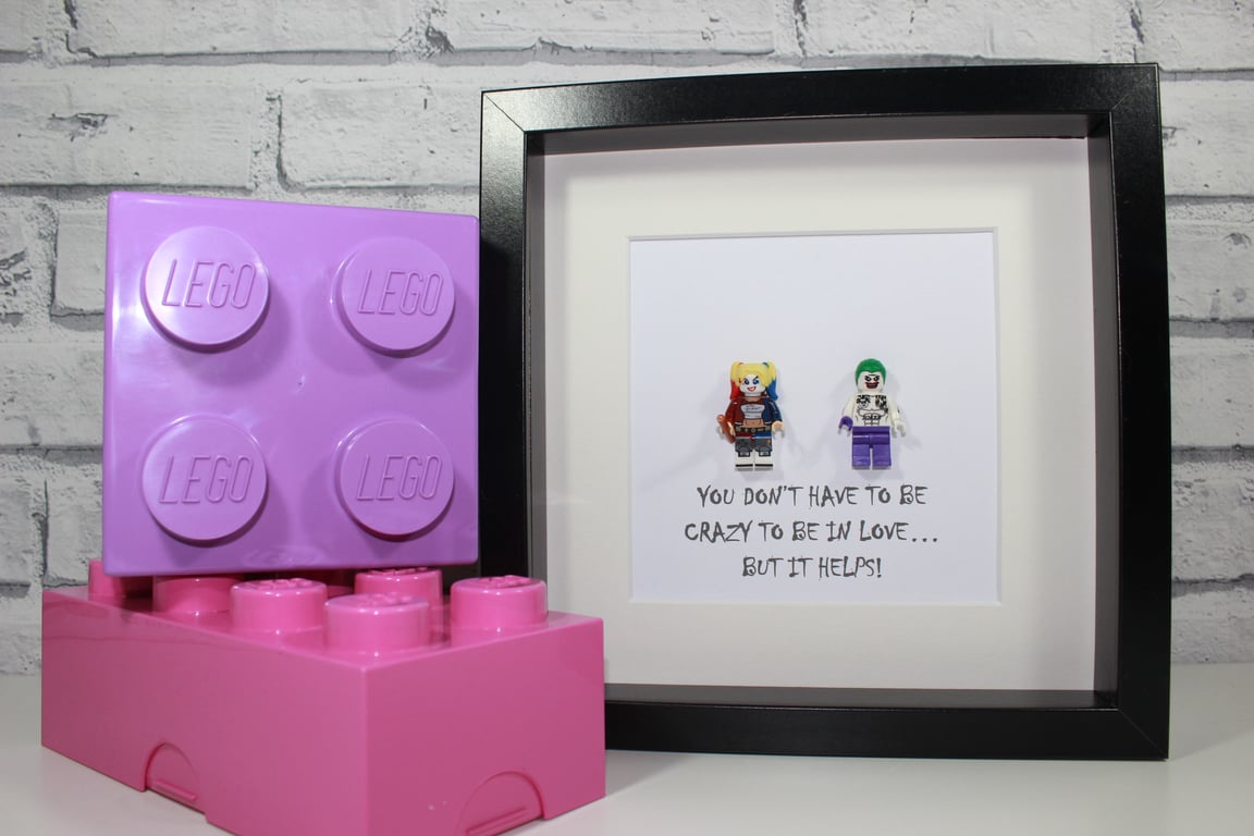 JOKER AND HARLEY QUINN - LOVE - VALENTINES DAY - FRAMED CUSTOM MINIFIGURES