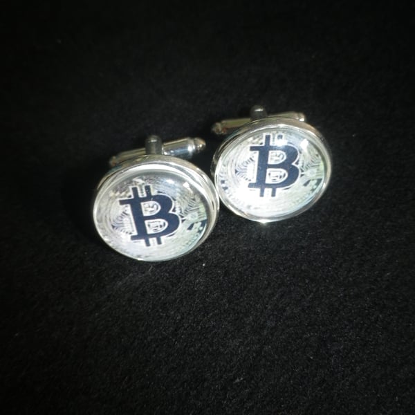 Bitcoin cufflinks,free shipping, gift wrapped, iconic image Ref 5192..