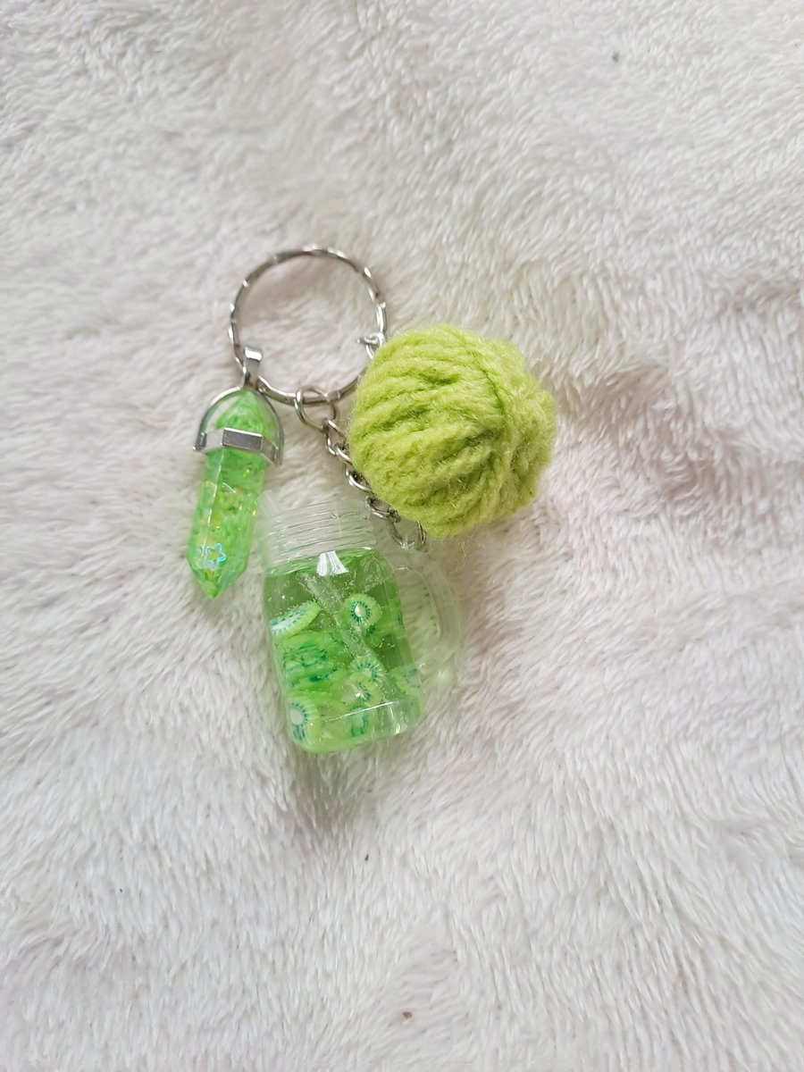 kiwi cocktail keyring knitting crochet inspired accessories