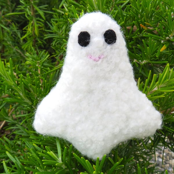 Pocket ghost, Halloween, seasonal decor