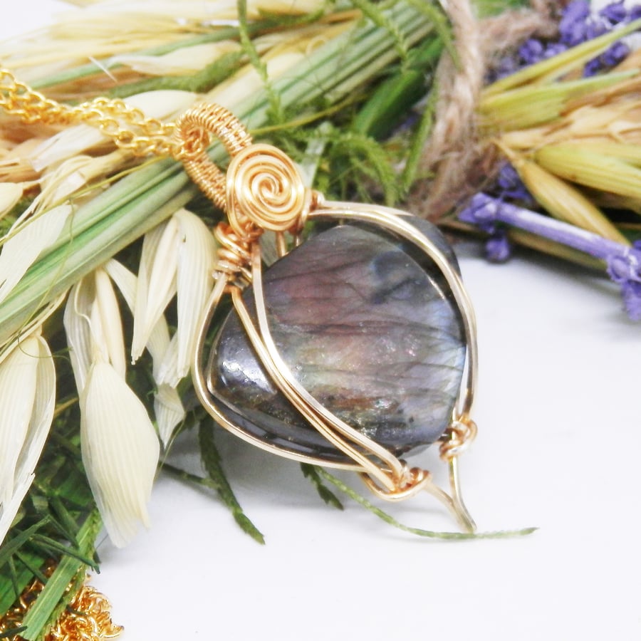 Celtic Style Gold Plated Necklace With Labradorite