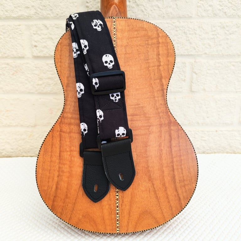 1.5 inch Wide Adjustable Ukulele Strap with Black and White Skulls