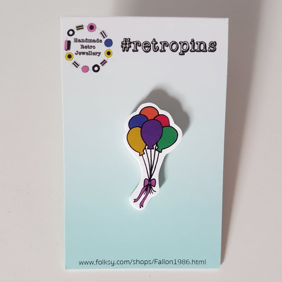 Retropins - Bunch of rainbow balloons plastic pin