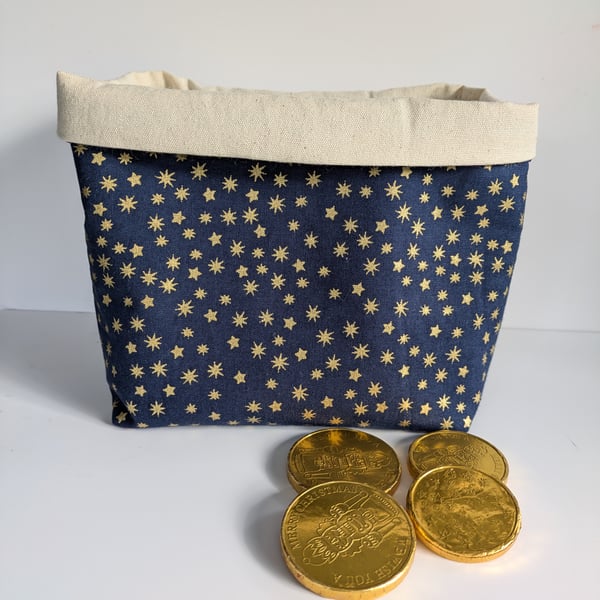 Fabric storage basket 
