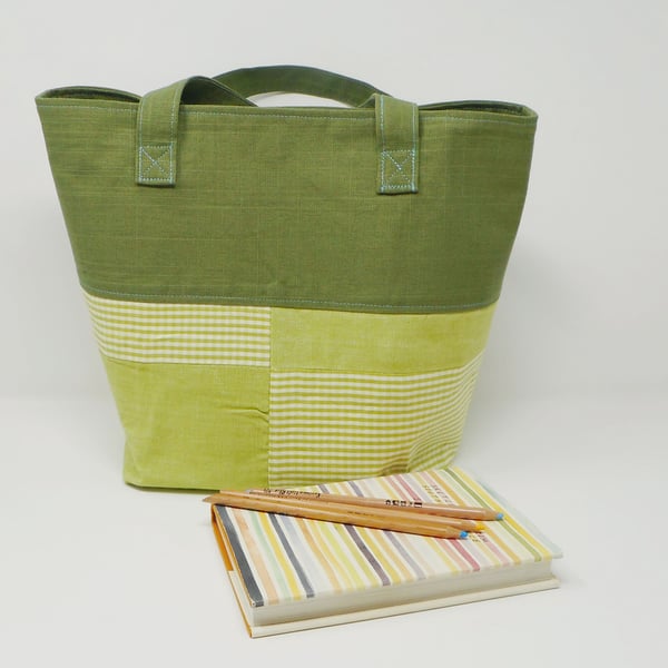 Avignon - library bag in sturdy fabric with magnetic fastening