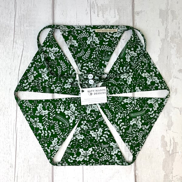 Christmas Bunting - Green Holly - Fireplace