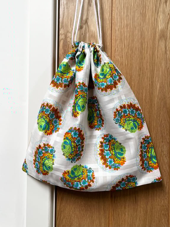 Vintage 1970s fine cotton drawstring bag 