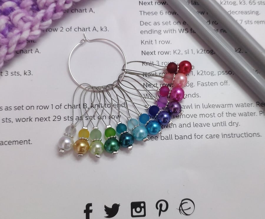 Rainbow stitch markers