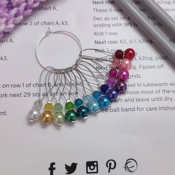 Rainbow stitch markers