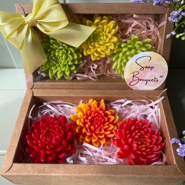 Chrysanthemum Delight: Soap Flowers Set – Ideal for Birthdays, Thank you Gifts