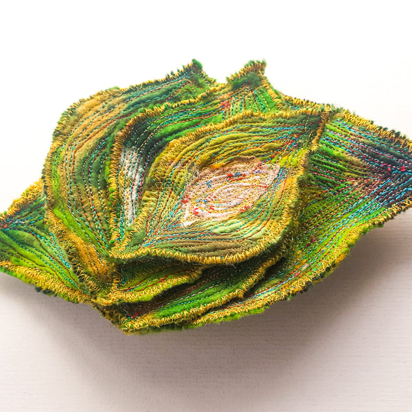 Leaf TRINKET DISHES, Nesting set of 4 handmade in felt fabric and stitch