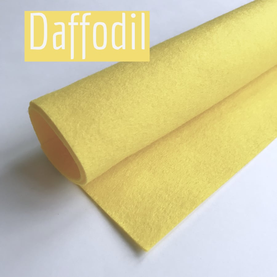 DAFFODIL Yellow Felt - SMALL - 22x22cm Polyester Felt Sheet