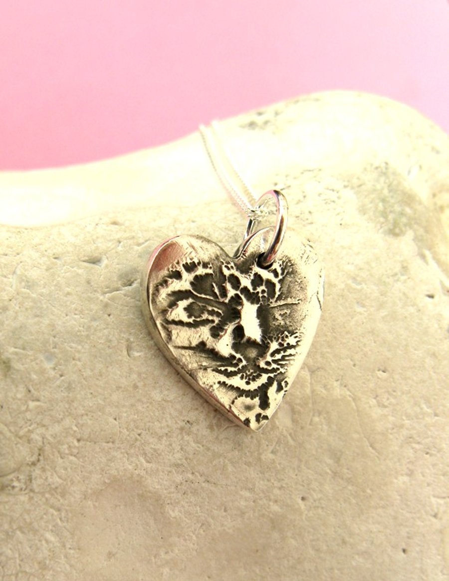 Sleeping tabby cat necklace