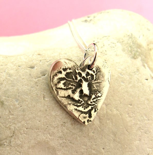 Sleeping tabby cat necklace