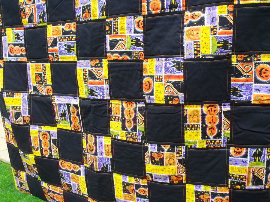 trick or treat halloween sofa or bed throw, quilted wall hanging, 45 x 51