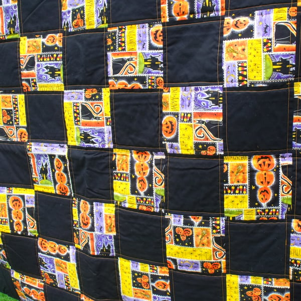 trick or treat halloween sofa or bed throw, quilted wall hanging, 45 x 51