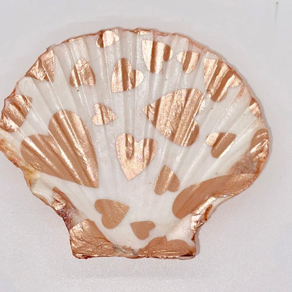 Scallop shell jewellery tray - chrome heart design