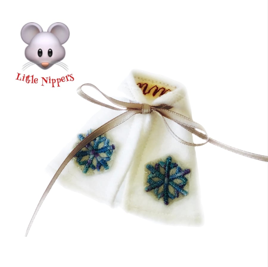 White Little Nipper Cape 