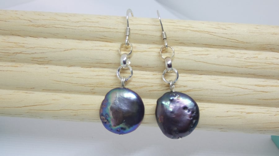 Gorgeous freshwater pearl and sterling silver earrings 
